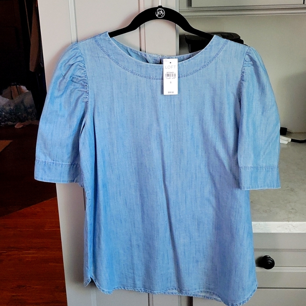 🆕️LOFT | Womens Chambray Top